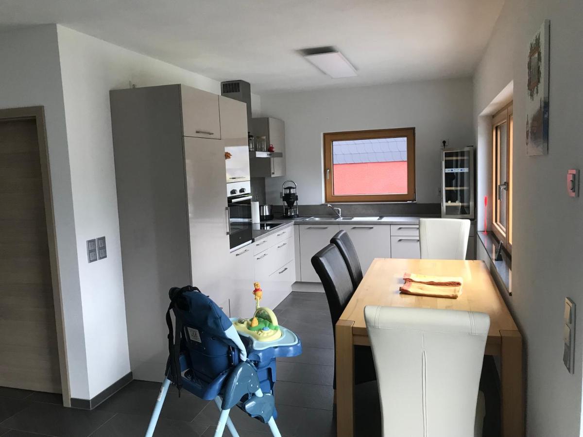 נוימאגן-דרון Ferienwohnung " Wein Unter Palmen " מראה חיצוני תמונה